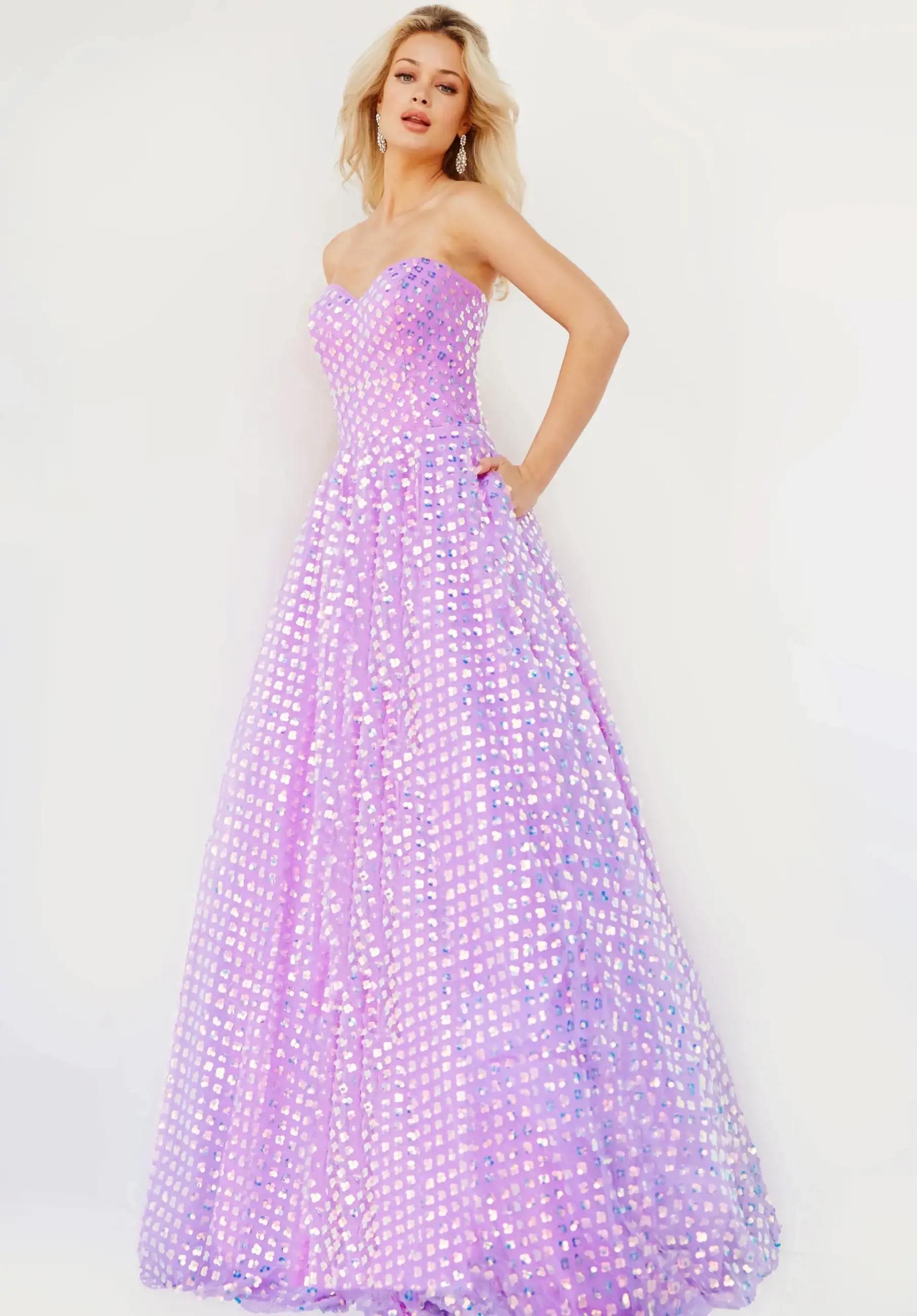 Unique 2023 Prom Dresses: Stand Out at Prom Image